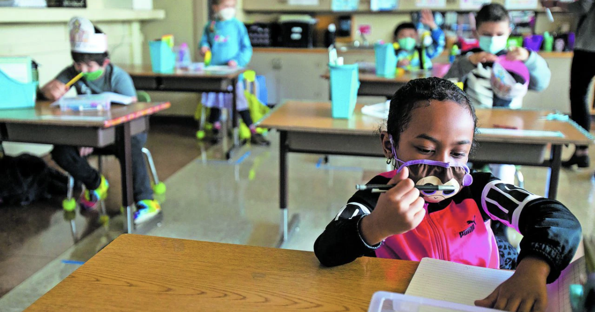 Students return to in-person learning in Portland Public Schools. Photo by Dave Killen/The Oregonian.
