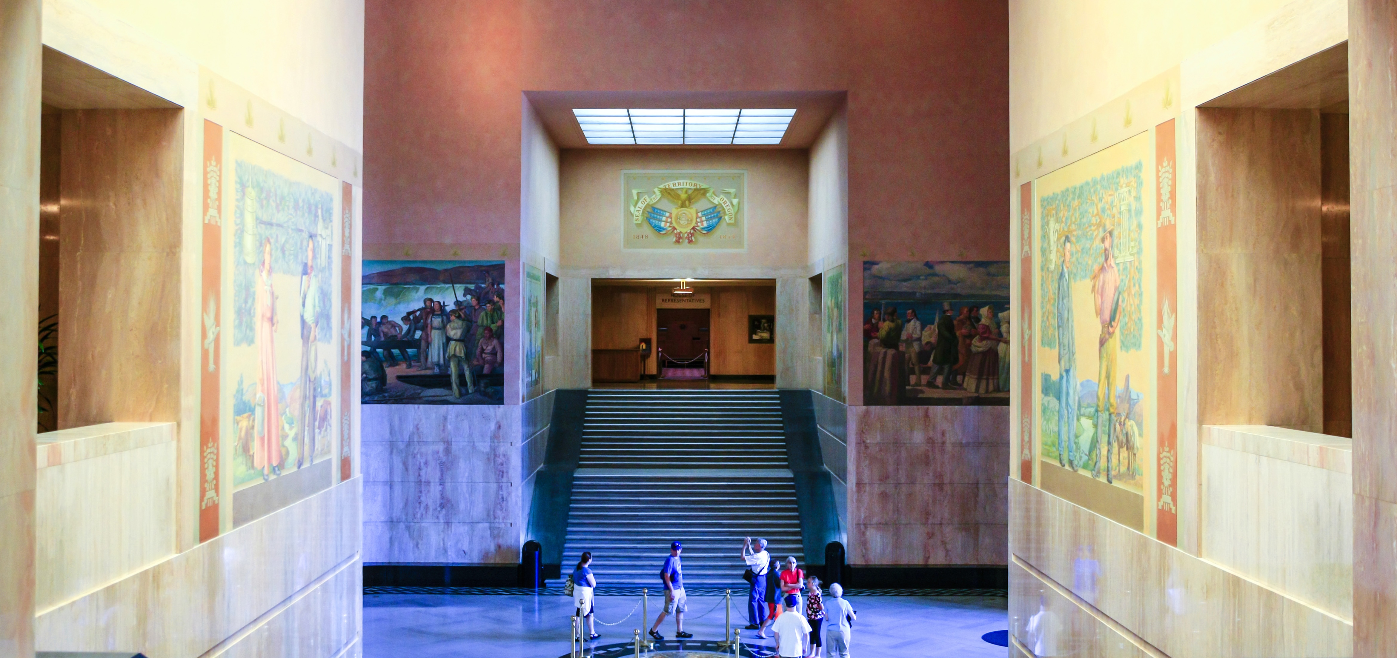 The Oregon State Capitol rotunda.